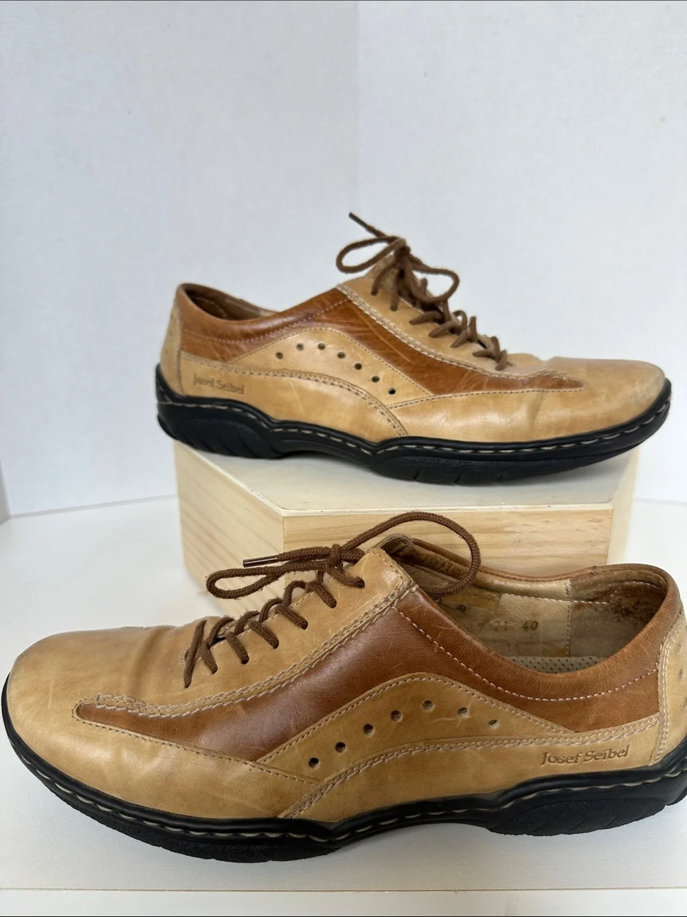 Josef Seibel Men’s Two-Tone Tan and Brown Lace-Up Oxfords